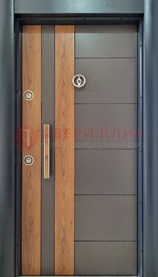 Коричневая входная дверь c МДФ панелью ЧД-01 в частный дом в Йошкар-Оле