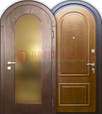 Коричневая металлическая арочная дверь ДА-12 в Йошкар-Оле