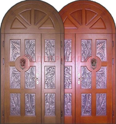 Коричневая металлическая арочная дверь со стеклом ДА-28 в Йошкар-Оле