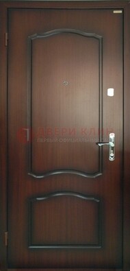 Коричневая стальная дверь с МДФ ДМ-138 для квартиры в Йошкар-Оле