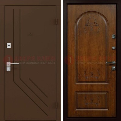 Темная стальная коричневая дверь с фрезерованной МДФ с узором ДМ-294 в Санкт-Петербурге