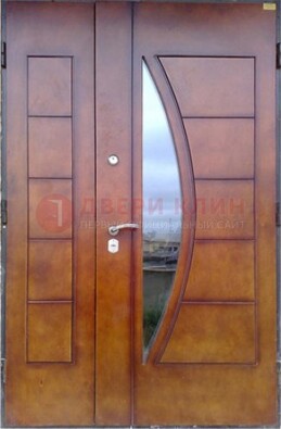 Коричневая стальная парадная дверь со вставками из стекла ДПР-13 в Йошкар-Оле