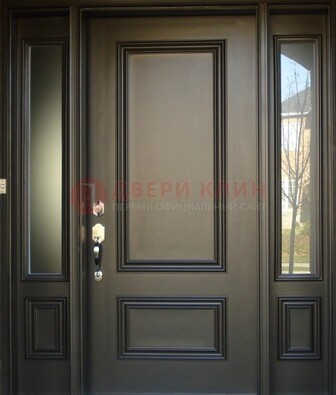 Парадная дверь с отделкой массив ДПР-65 в загородный дом в Вологде