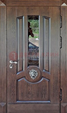 Коричневая уличная дверь со стеклом и ковкой ДСК-107 в Йошкар-Оле