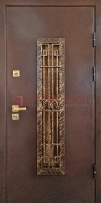 Металлическая дверь с порошковым напылением со стеклом и ковкой ДСК-110 в Йошкар-Оле