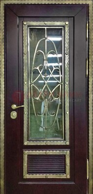 Темная уличная дверь порошок со стеклом и ковкой ДСК-167 в Орехово-Зуево