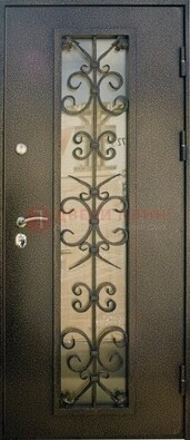 Входная дверь Дверь со стеклом и ковкой черного цвета ДСК-76 для веранды в Йошкар-Оле