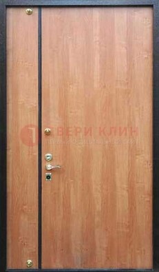 Светлая тамбурная дверь ДТМ-29 в Йошкар-Оле