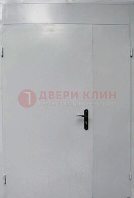 Белая металлическая тамбурная дверь ДТМ-5 в Волгограде