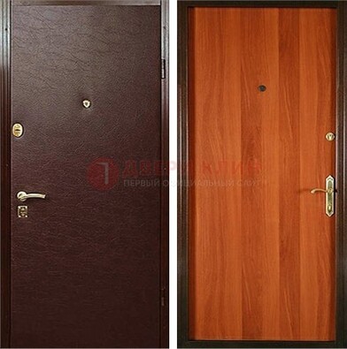 Коричневая металлическая дверь с винилискожей ДВ-20 в Йошкар-Оле