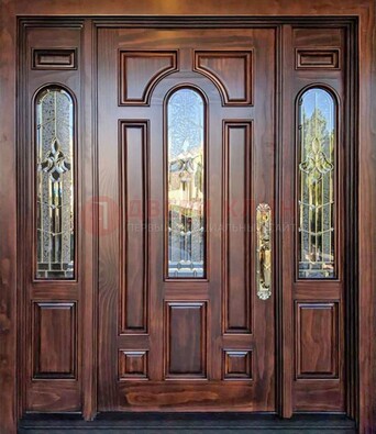 Железная классическая дверь с массивом дуба и витражом ВЖ-18 в Йошкар-Оле