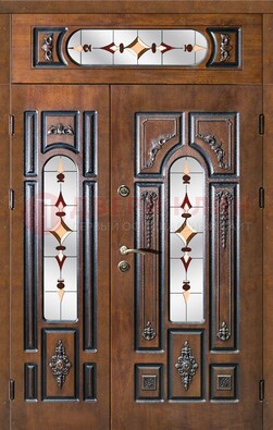 Коричневая двухстворчатая железная дверь с МДФ и витражом ВЖ-36 в Йошкар-Оле